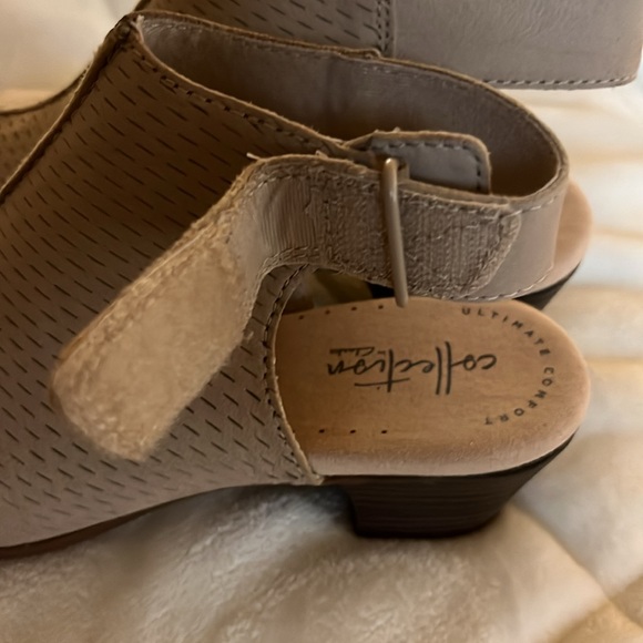 NWT Collection by Clarks open toe bootie. - Picture 4 of 9